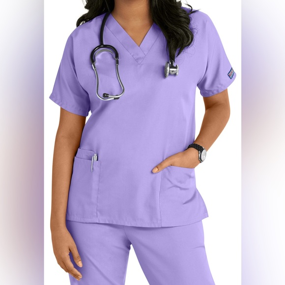 SCRUBS Cherokee Workwear 3 Pocket V-Neck Top - Picture 1 of 4